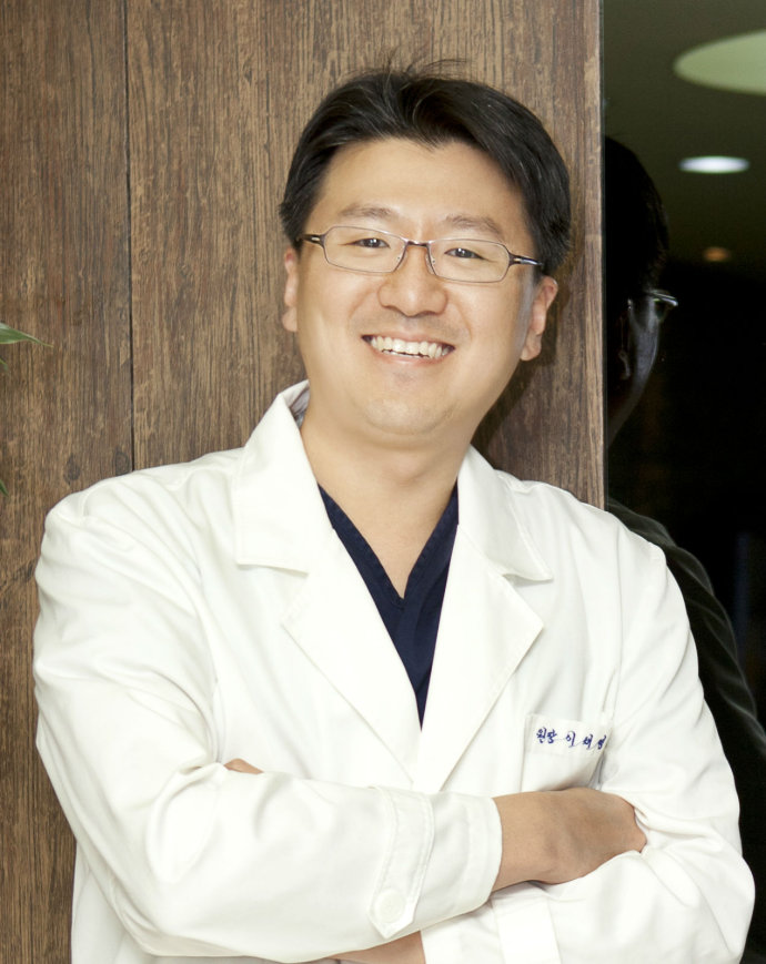 李埰煐 院長
