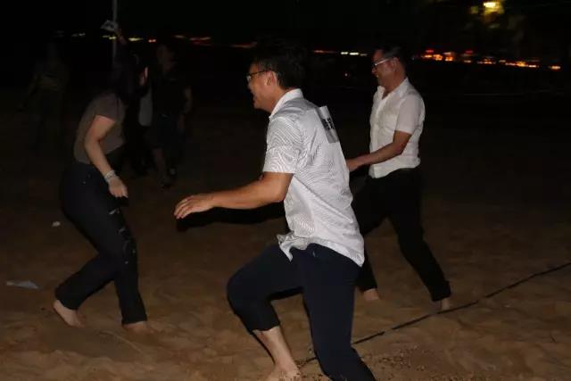 撕名牌對(duì)決